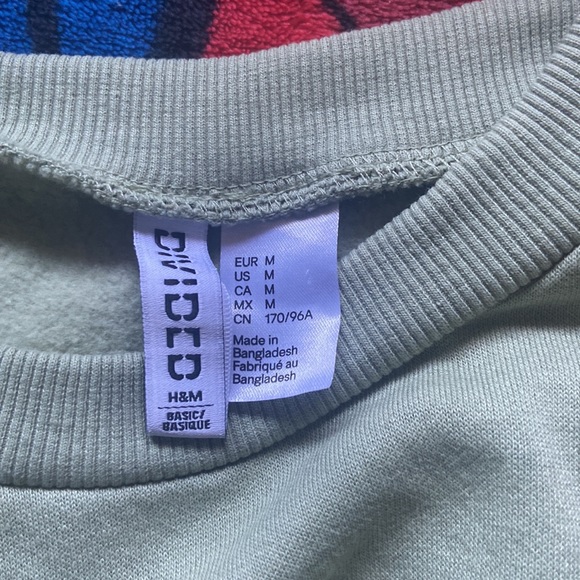 Sage green sweatshirt - Picture 3 of 3